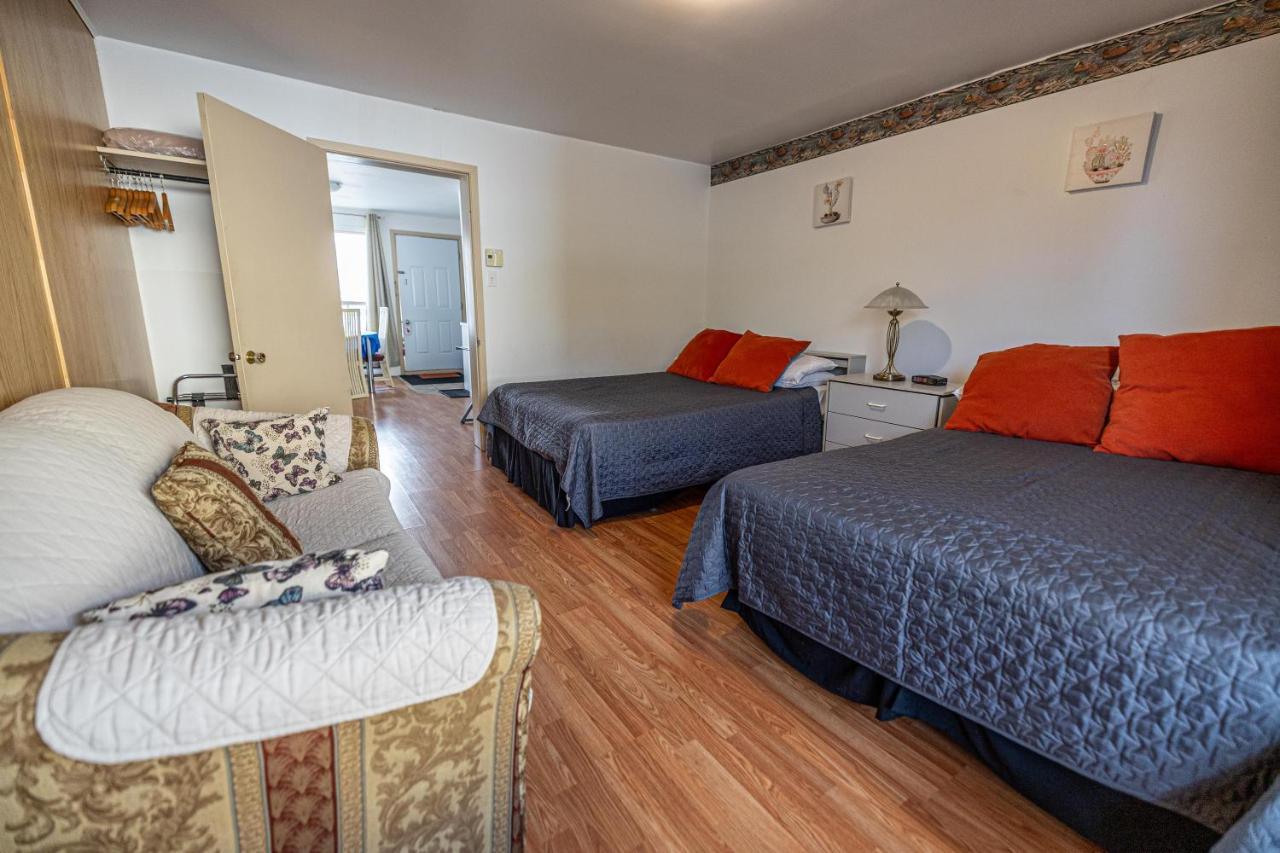 Motel Deblois Sainte-Anne-de-Beaupre Ngoại thất bức ảnh