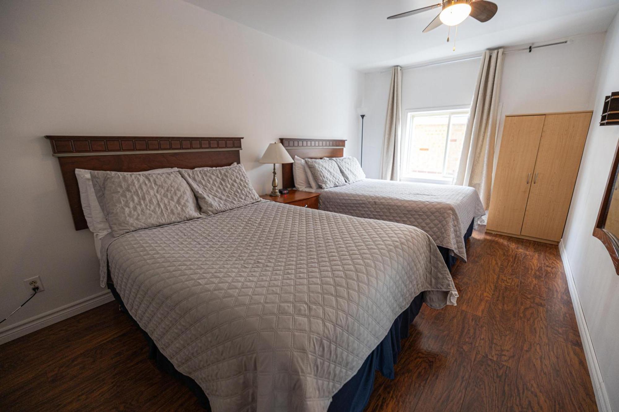 Motel Deblois Sainte-Anne-de-Beaupre Ngoại thất bức ảnh