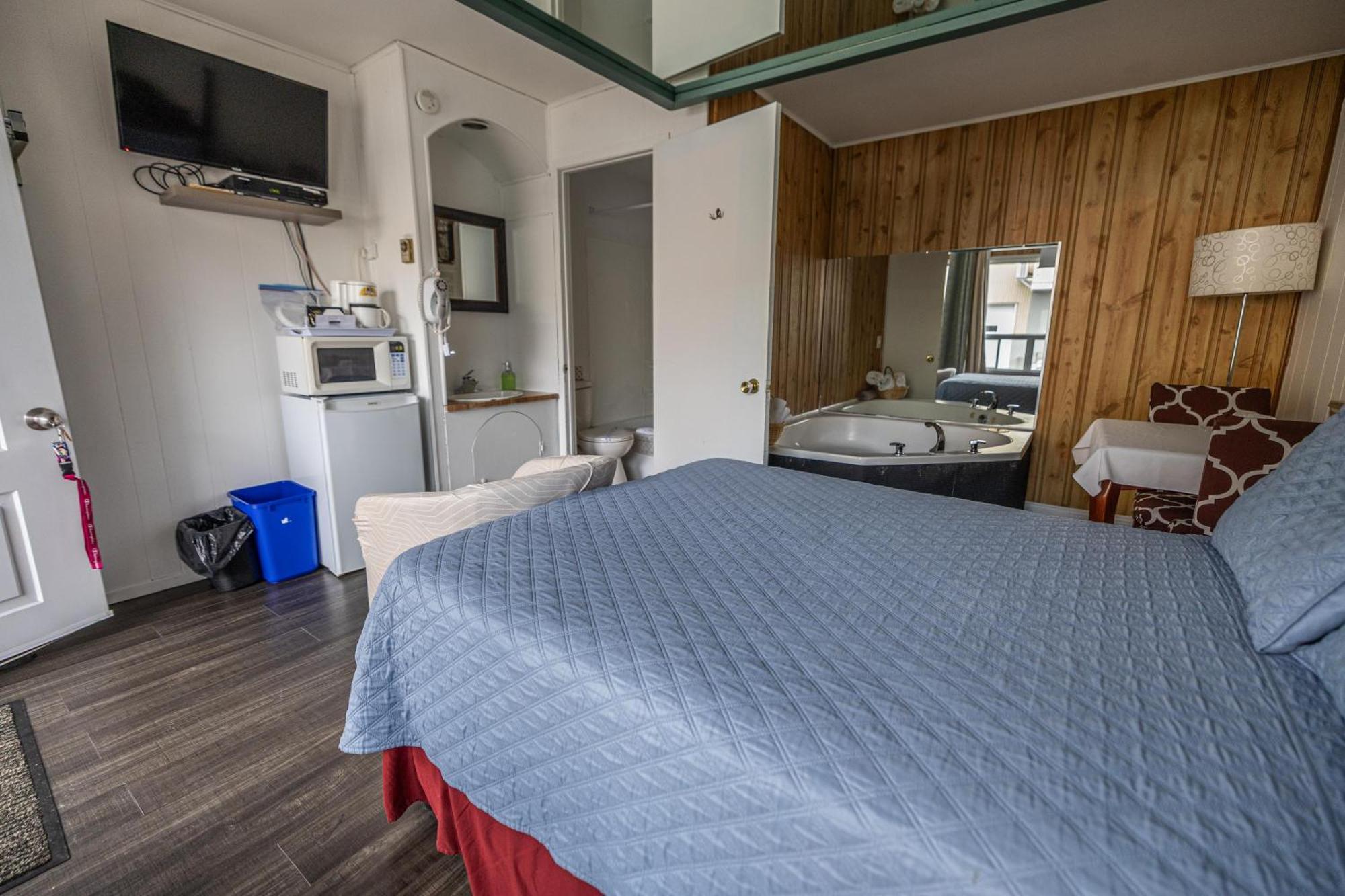 Motel Deblois Sainte-Anne-de-Beaupre Ngoại thất bức ảnh