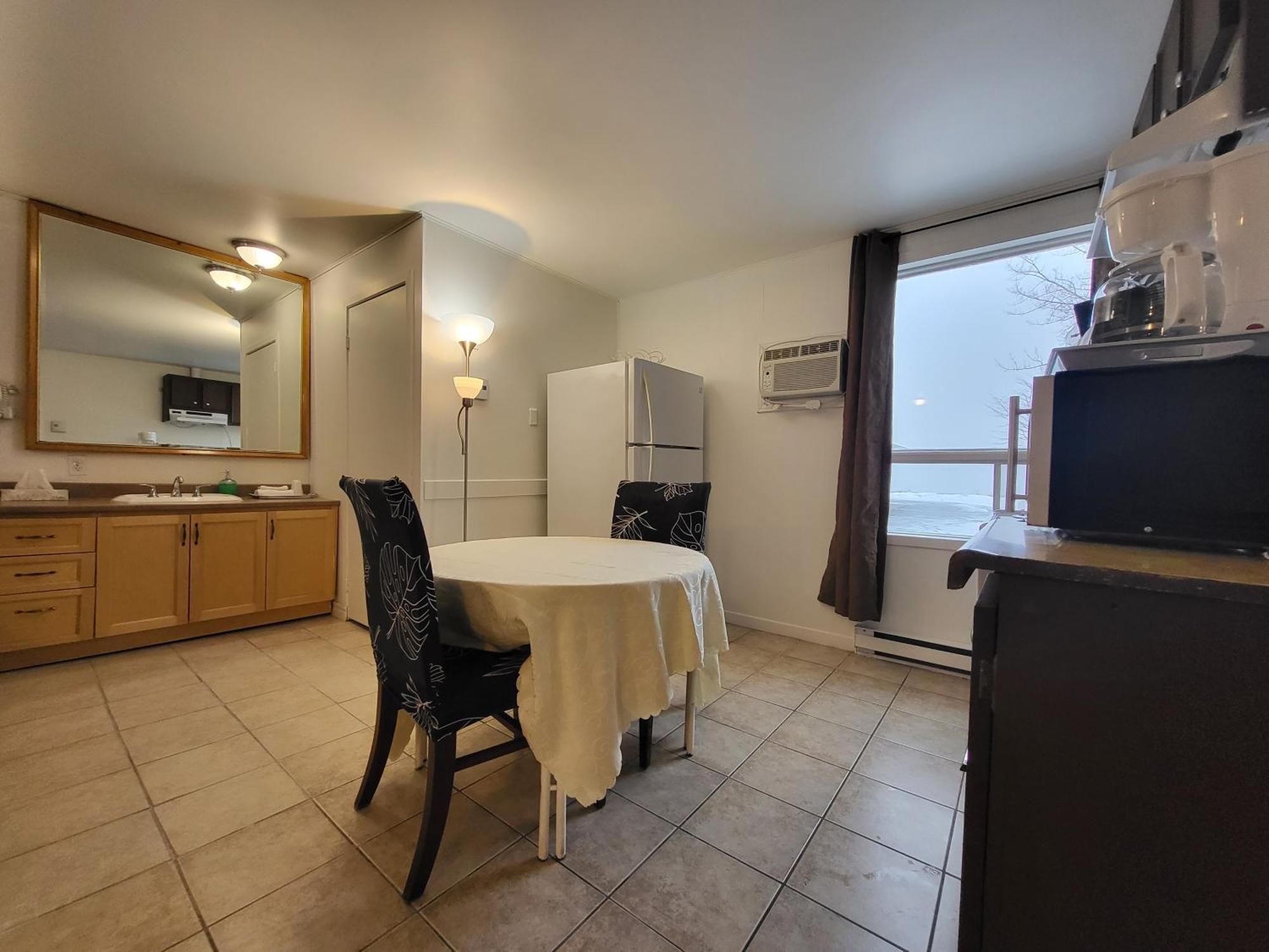 Motel Deblois Sainte-Anne-de-Beaupre Phòng bức ảnh